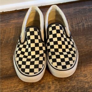 Women’s good condition, slip on checkered vans size 8.5